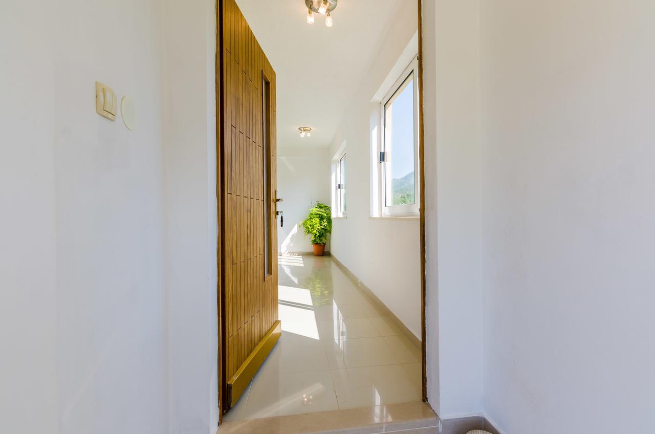 Apartment & Rooms Mazdin Banici Bagian luar foto