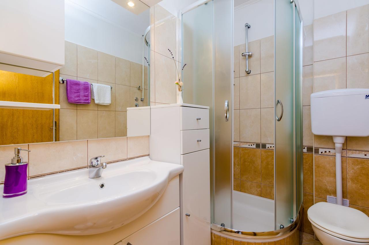 Apartment & Rooms Mazdin Banici Bagian luar foto