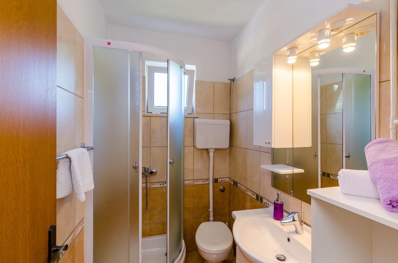 Apartment & Rooms Mazdin Banici Bagian luar foto